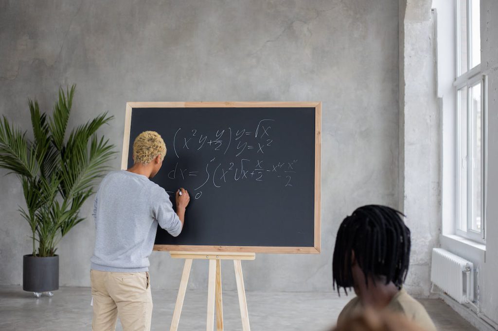 co to jest pierwiastek